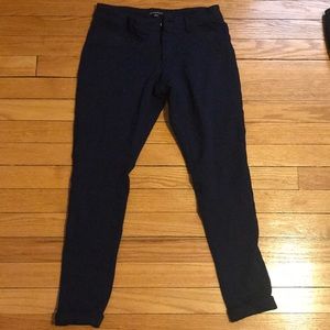 Cropped blue jeggings